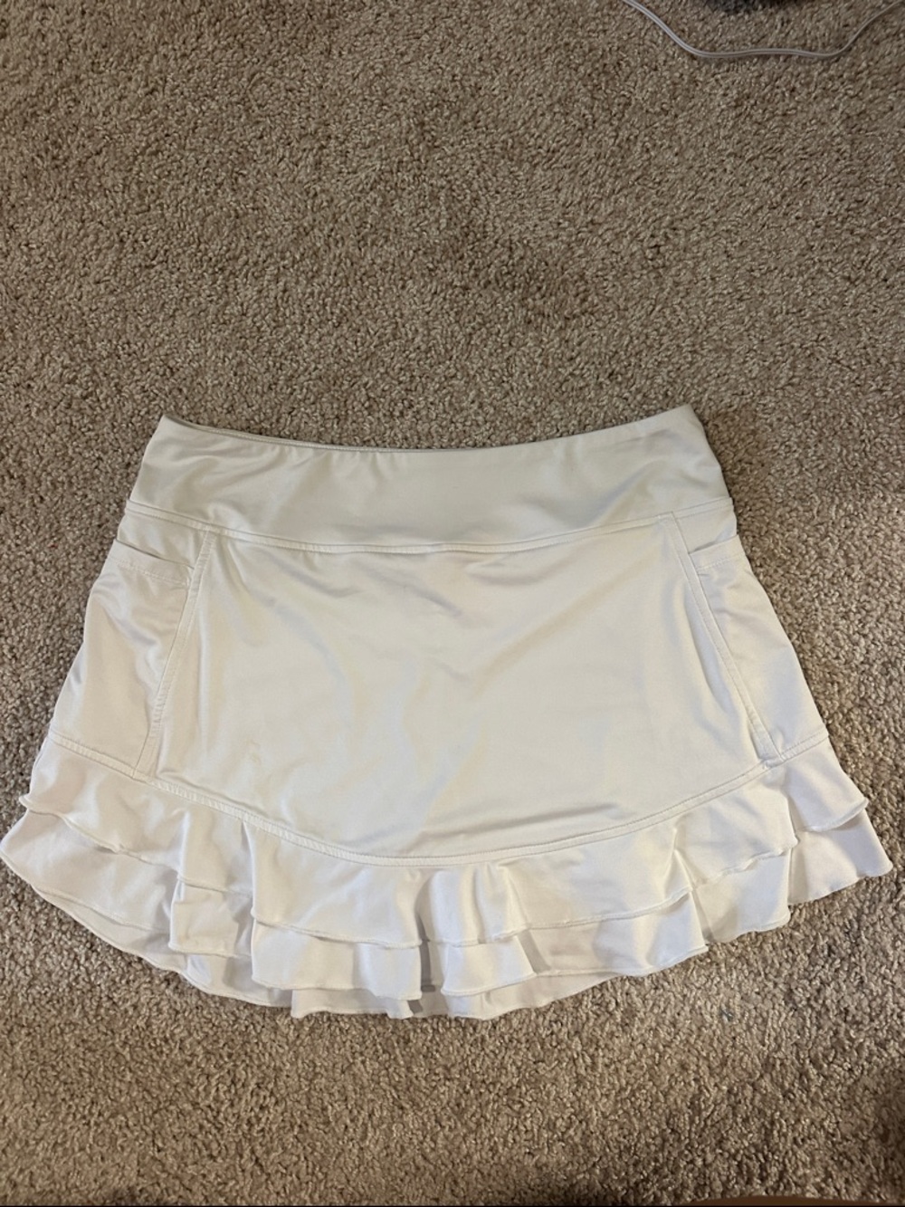 Women’s White Ruffle Hem Athletic Skirt